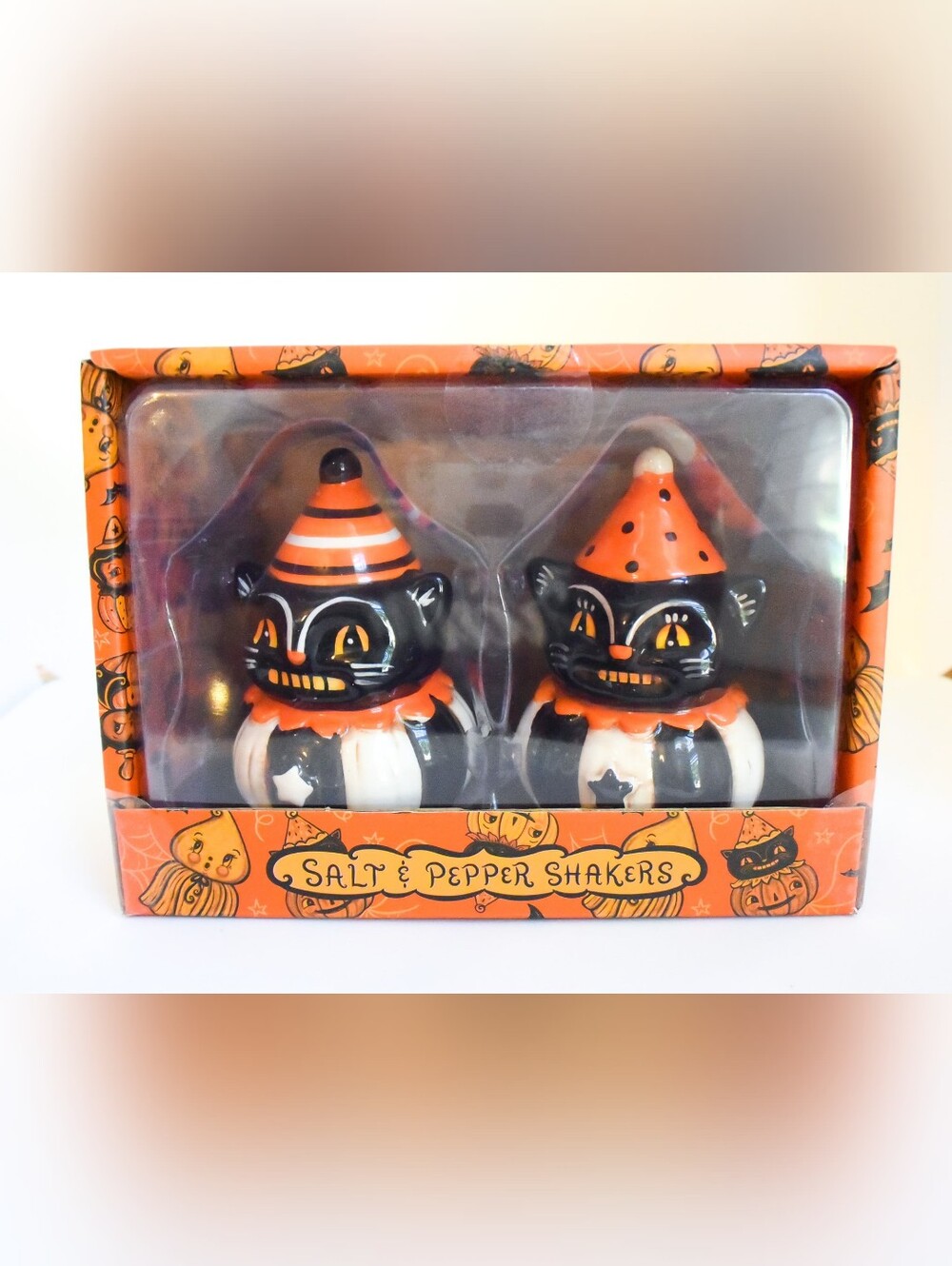 *Johanna Parker* Cats Halloween Salt & Pepper Shakers-2026 - NEW!